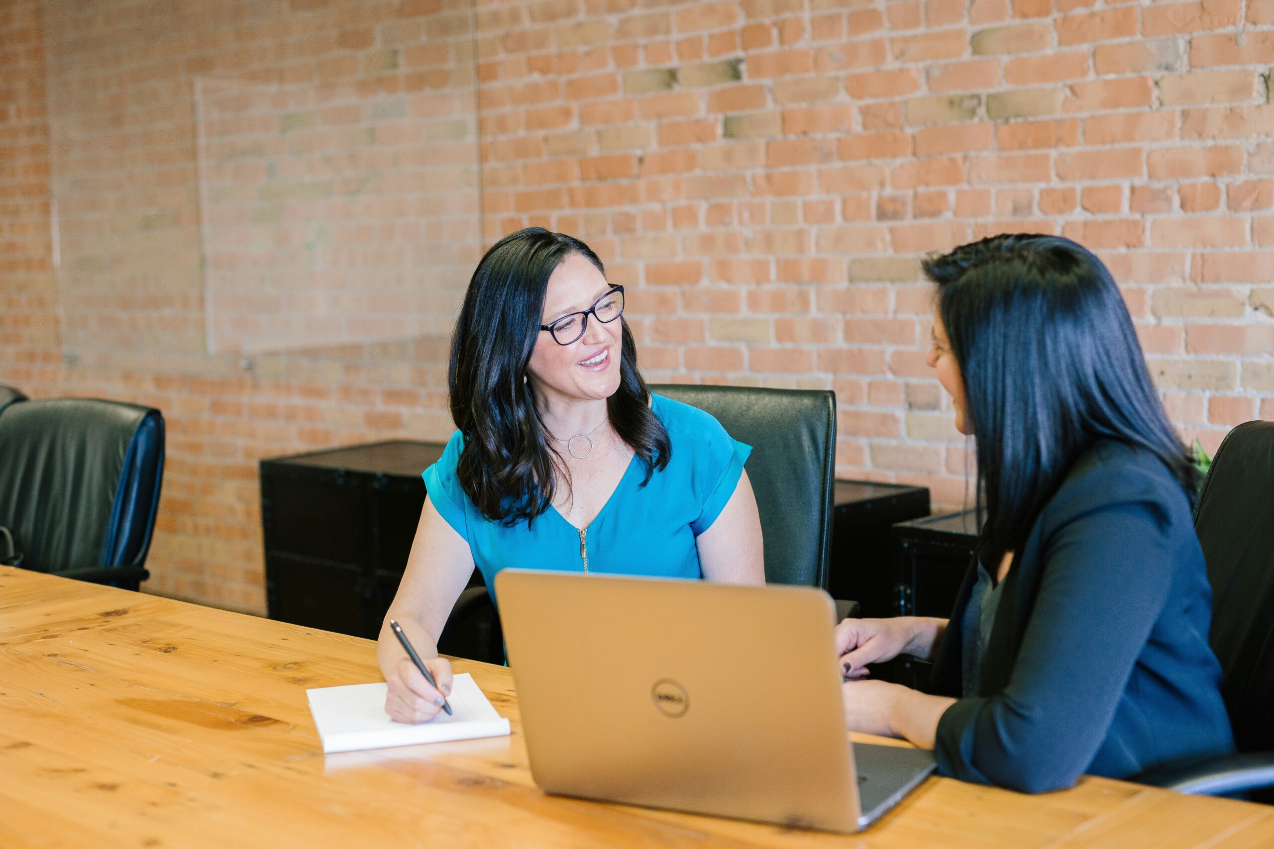 businesswomen collaborating